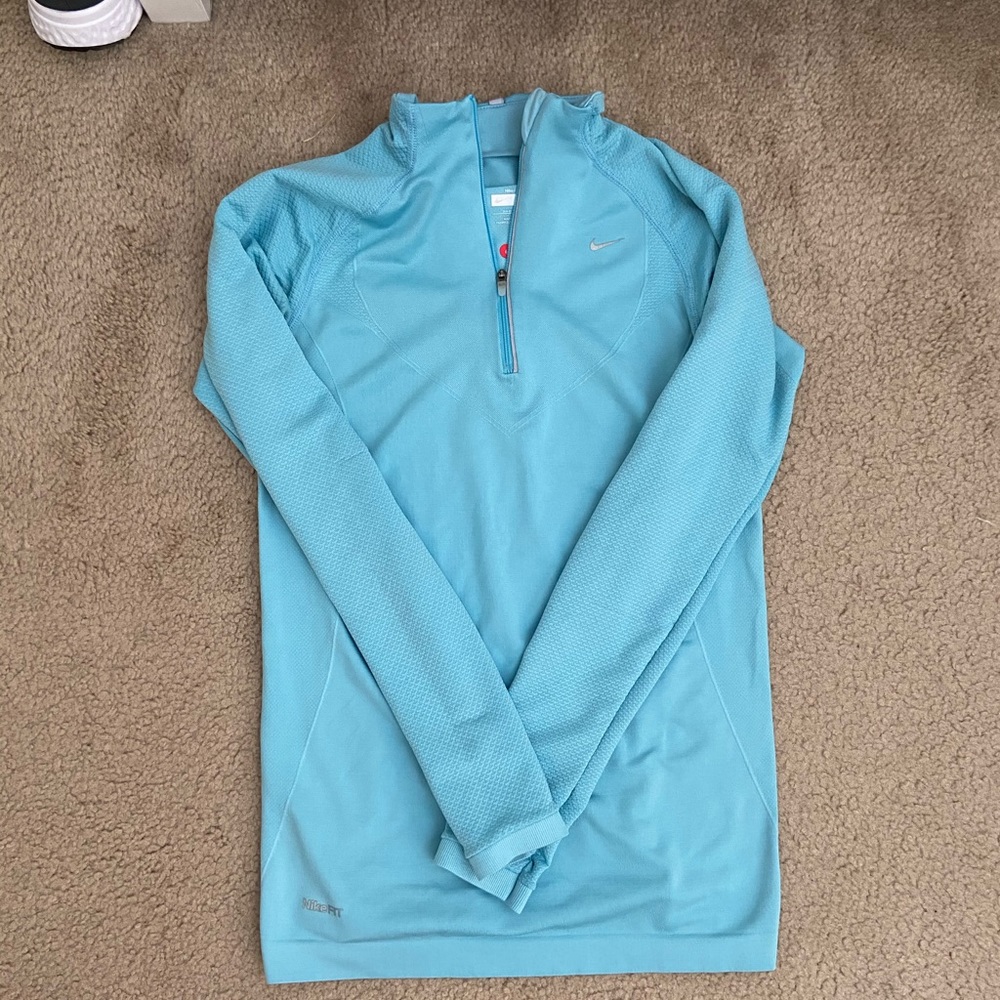women’s Nike dry fit quarter zip